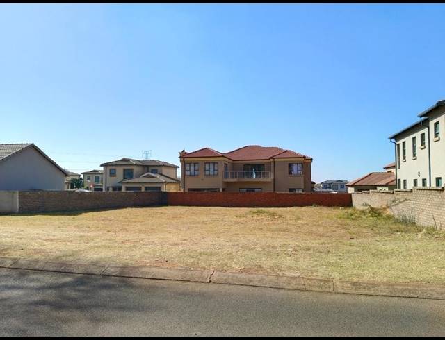 LAND FOR SALE IN MAGALIESBERG COUNTRY ESTATE